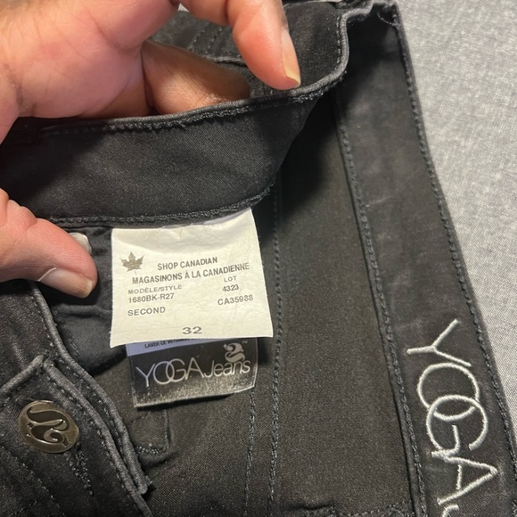 Black women’s jeans - Picture 5 of 6